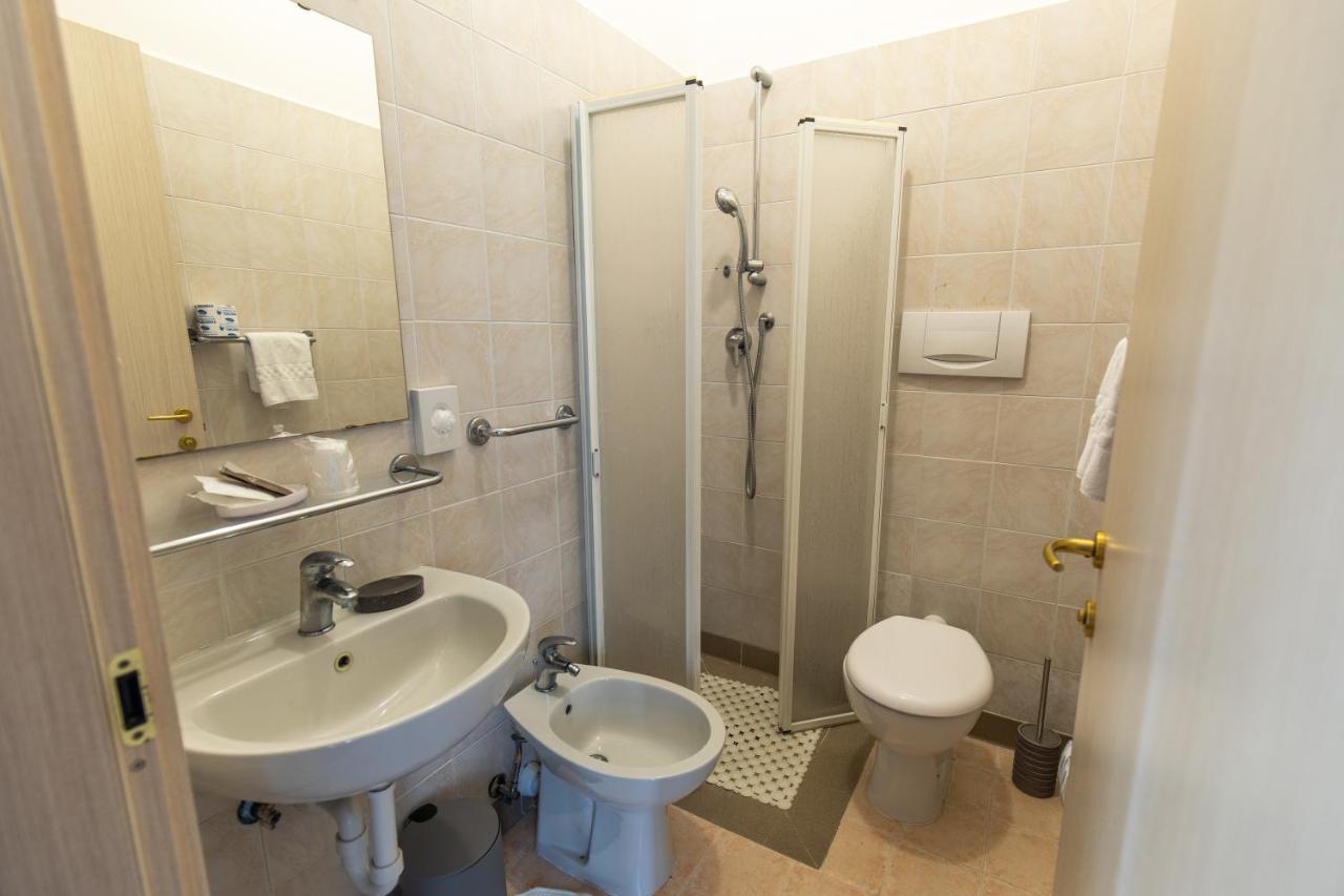 Xxv Aprile Casa Per Ferie Otel Albenga Dış mekan fotoğraf