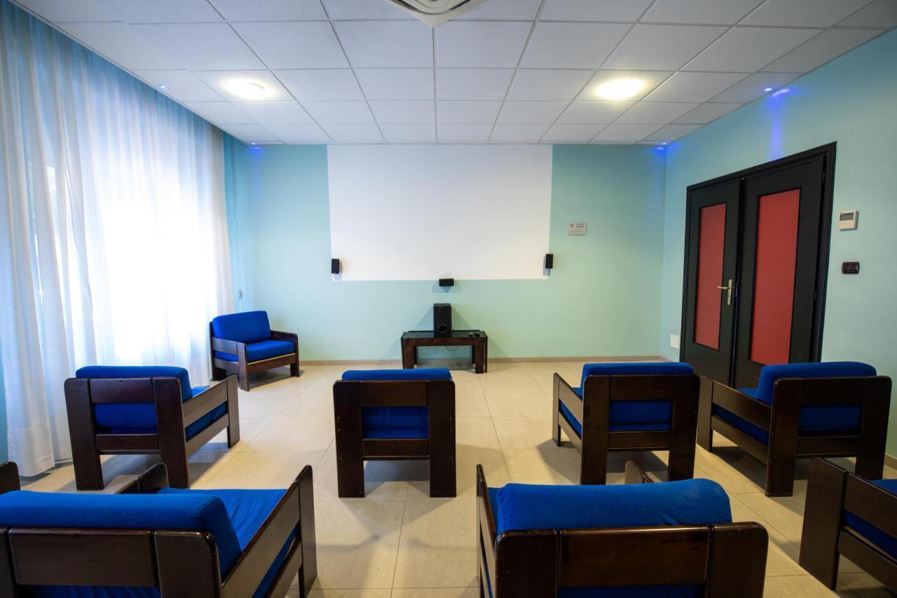 Xxv Aprile Casa Per Ferie Otel Albenga Dış mekan fotoğraf