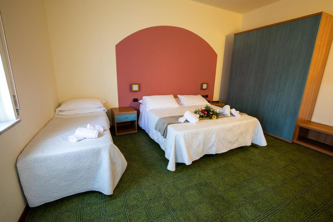 Xxv Aprile Casa Per Ferie Otel Albenga Dış mekan fotoğraf