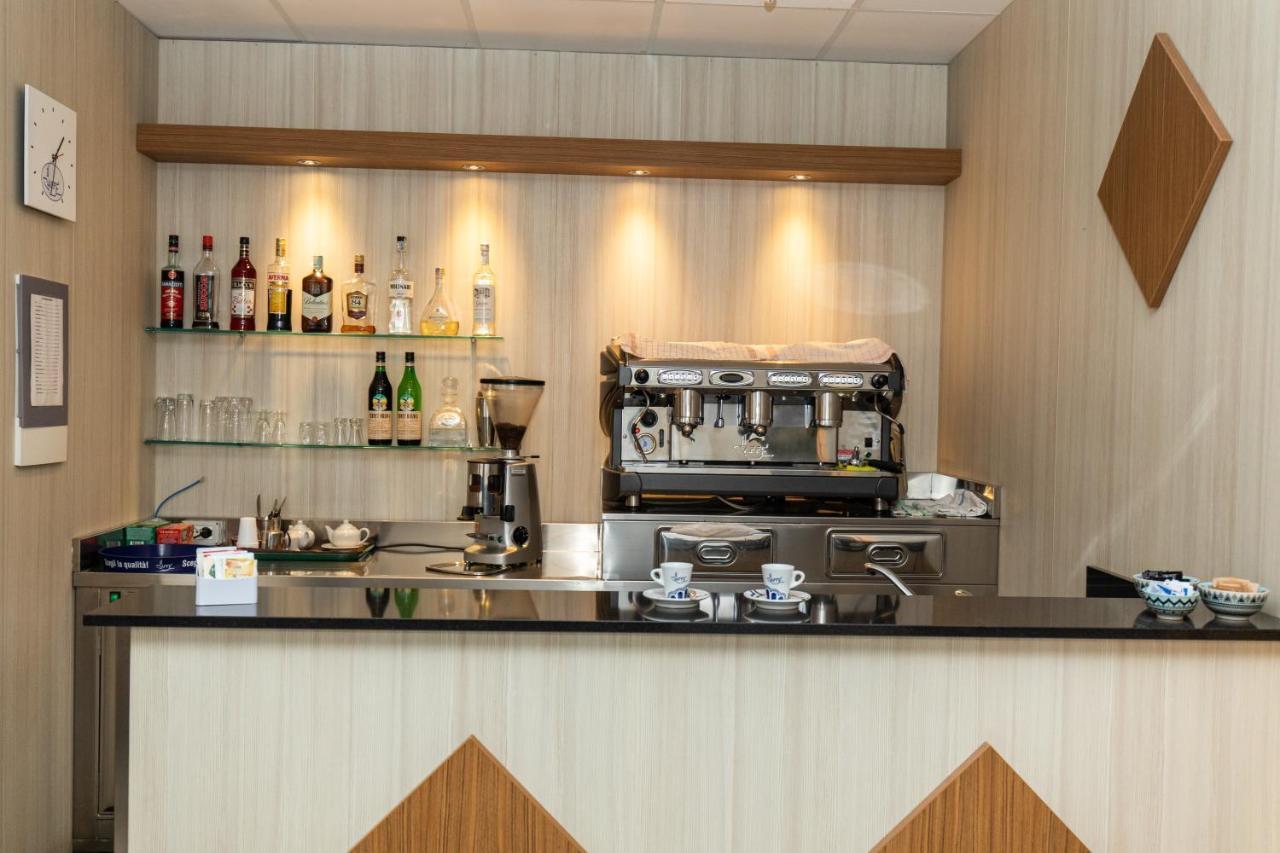 Xxv Aprile Casa Per Ferie Otel Albenga Dış mekan fotoğraf